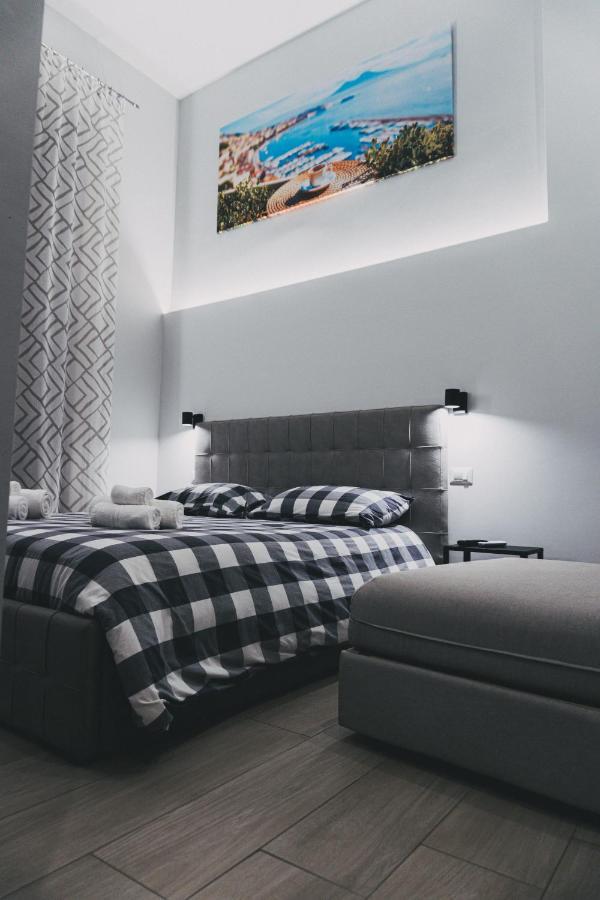 Terno Su Napoli Bed & Breakfast ภายนอก รูปภาพ